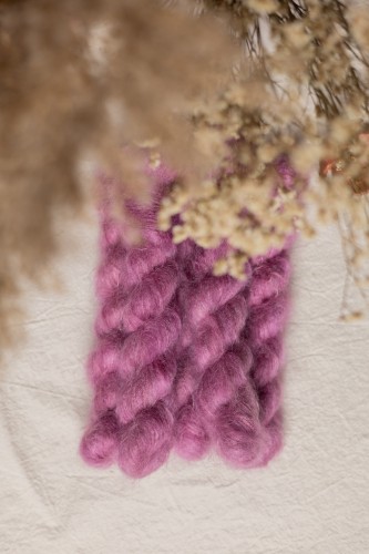 ODCIENIE_JESIENNA KOLEKCJA_MOHAIR_WINOGRON.jpg