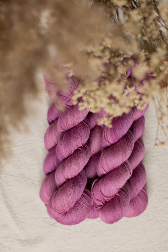 ODCIENIE_JESIENNA KOLEKCJA_ORGANIC MERINO_WINOGRON.jpg